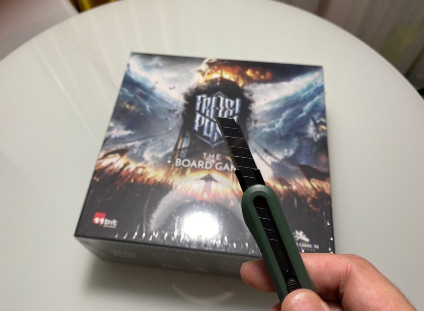Frostpunk: The Board Game — полуночная распаковка